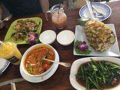 -Dang restaurant (patong phuket)