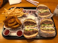 -The Habit Burger Grill 哈比特汉堡(复兴soho店)