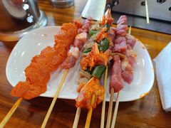 -哈尔滨小酒馆·鲜肉现穿自助烧烤(康新花园店)