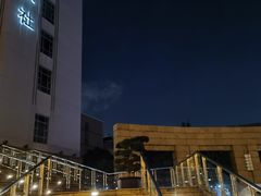 -上海外国语大学(虹口校区)