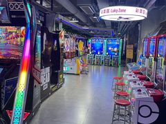 -嗨翻Hi-Fun竞技主题乐园·蹦床亲子生日轰趴(国光1937店)