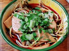 -拈签一笑黄牛肉辣卤串串
