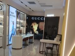 -J-Optical佳视明眼镜·蔡司视觉(青岛金茂览秀城店)