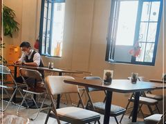 -Fridi Patisserie Cafe