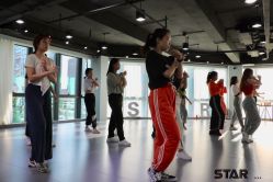 -STAR舞蹈工作室