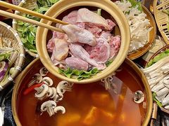 -阿山卓·野生菌火锅·纳西火塘烤肉