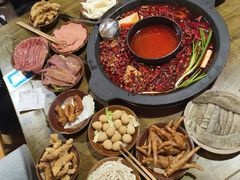 -黄潇洒老火锅(九眼桥宏济巷店)