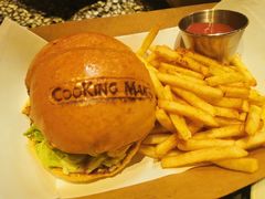 鹅肝牛肉汉堡-Cooking Man(中懋天地店)