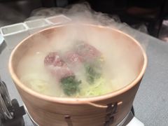 -左庭右院鲜牛肉火锅黑金店(陆家嘴中心店)