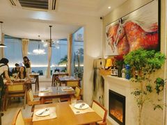 -Mark&Mars Restaurant