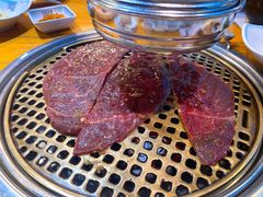 特级雪花牛肉-唯成•韩国炭火烤肉 유성고기