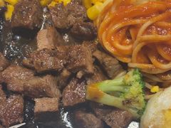 -汤姆家的牛排意面披萨(新城市广场店)