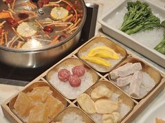 -尚尚仙·酸汤猪手·猪肚鸡火锅(华联万柳购物中心店)