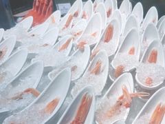 -雍容荟帝王蟹活龙虾展台自助(IFS黑金店)