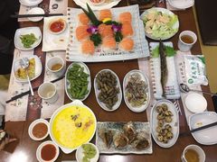 -青瓦餐厅·生鱼片·韩园烤肉(西塔店)