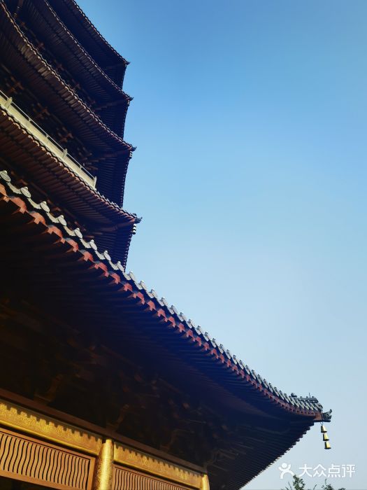 雷峰塔景区图片