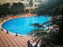 -兴芮温泉度假区