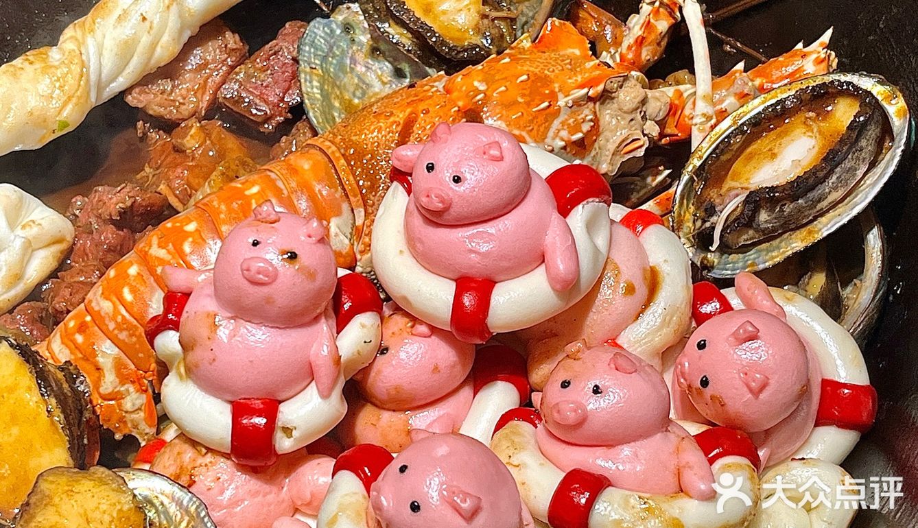 来大连！铁锅炖里还有大龙虾…真没白来🤤