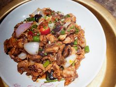 -沪小二炭火蛙锅(淮海中路美食不夜城店)