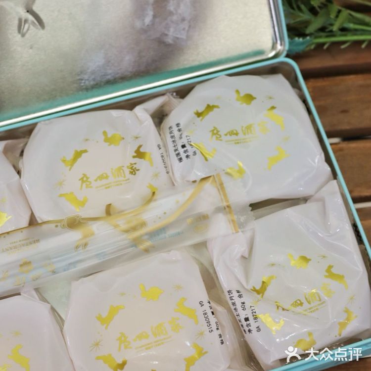 老字号无人售卖店惊现法式乳酪冰皮月饼