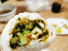 猪肉芹菜粉条包-和顺源· 臊面包子(西关店)