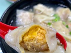 咸蛋黄馄饨-食惠里小笼包面馆(越秀店)