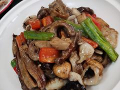-鑫真味私房菜馆