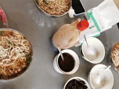 -正宗杨记普洱酸醋米线(总店)