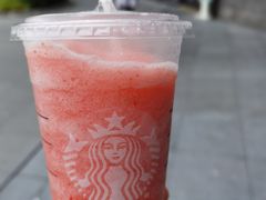 粉莓柠力生咖冰霜-星巴克(新达汇三林店)