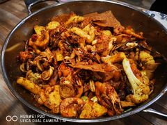 -嘎嘎鸭下巴·爆辣干锅(女人街店)