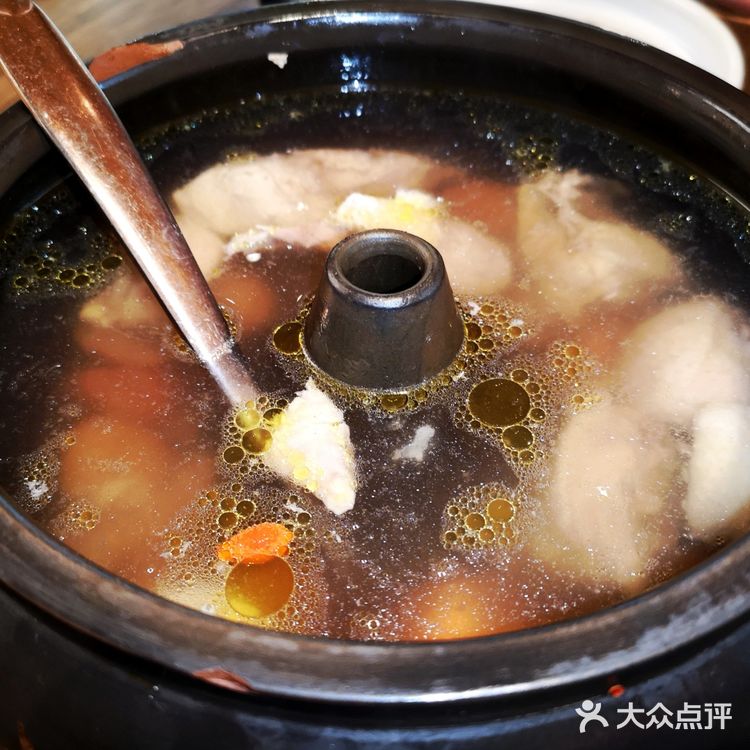 一鸡两吃～特色汽锅鸡[调皮]