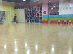 -米高蓝斯克国际轮滑中心(中铁建店)