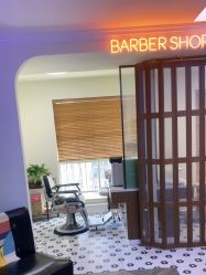 -理昂男士理发店 Barber shop