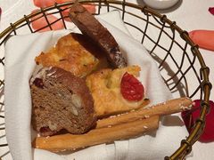餐前面包-Mogul Eatery·大亨餐酒馆