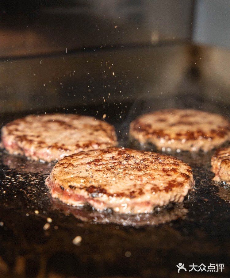 新店｜老板一看就是实在人儿~安格斯大牛堡🍔约会安排！