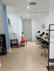 -舒欣头疗·俏丝谧语 白发脱发专业护理 