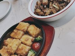 -峨嵋小镇·川菜(勒泰中心店)