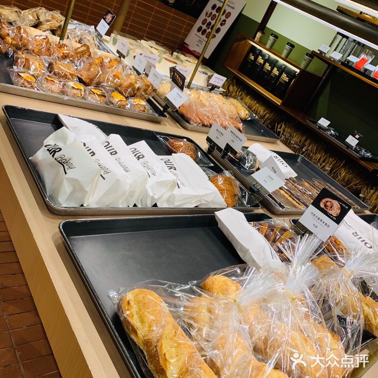 网红脏脏包鼻祖的Our bakery