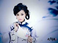 -九月鹰飞汉服摄影工作室