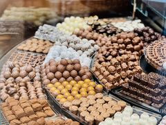 -Laderach 莱德拉(上海环贸iapm店)