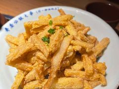 咸蛋黄炒茄子-吃饭皇帝大(解放西路店)