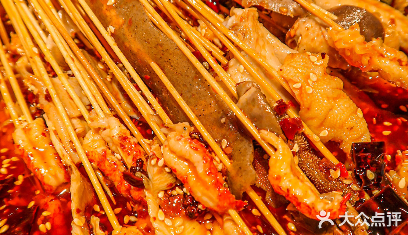 重庆最便宜的钵钵鸡！0.7元一串！人均20+ 