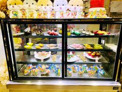 面包甜点陈列柜-芭菲盛宴·环球美食(袁家岗店)