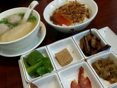 -胡须张鲁肉饭(美食文化馆店)