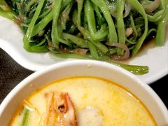 -大头虾越式风味餐厅(光明广场店)