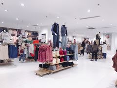 -优衣库(重庆星光时代广场店)
