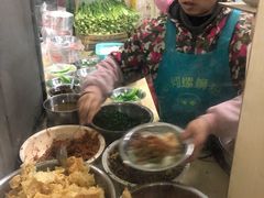 -鹿寨小何螺蛳粉店