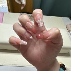 -UGIRL有个美甲