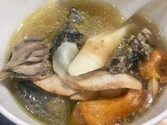-菌海森林·非遗野生菌火锅(西山区滇池路摩根道店)