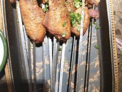 -沪小二炭火蛙锅(淮海中路美食不夜城店)